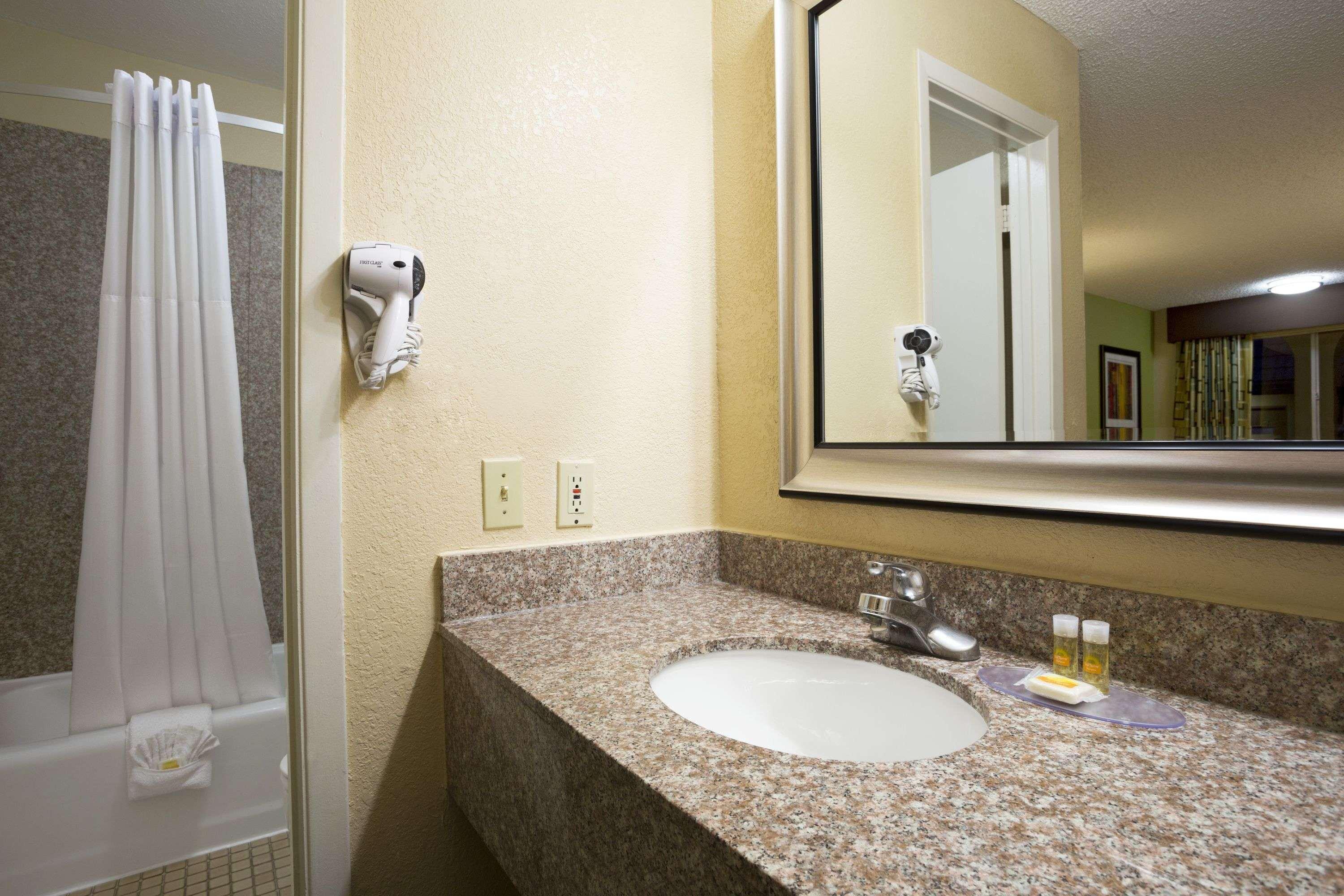 Days Inn By Wyndham Dallas אירווינג מראה חיצוני תמונה