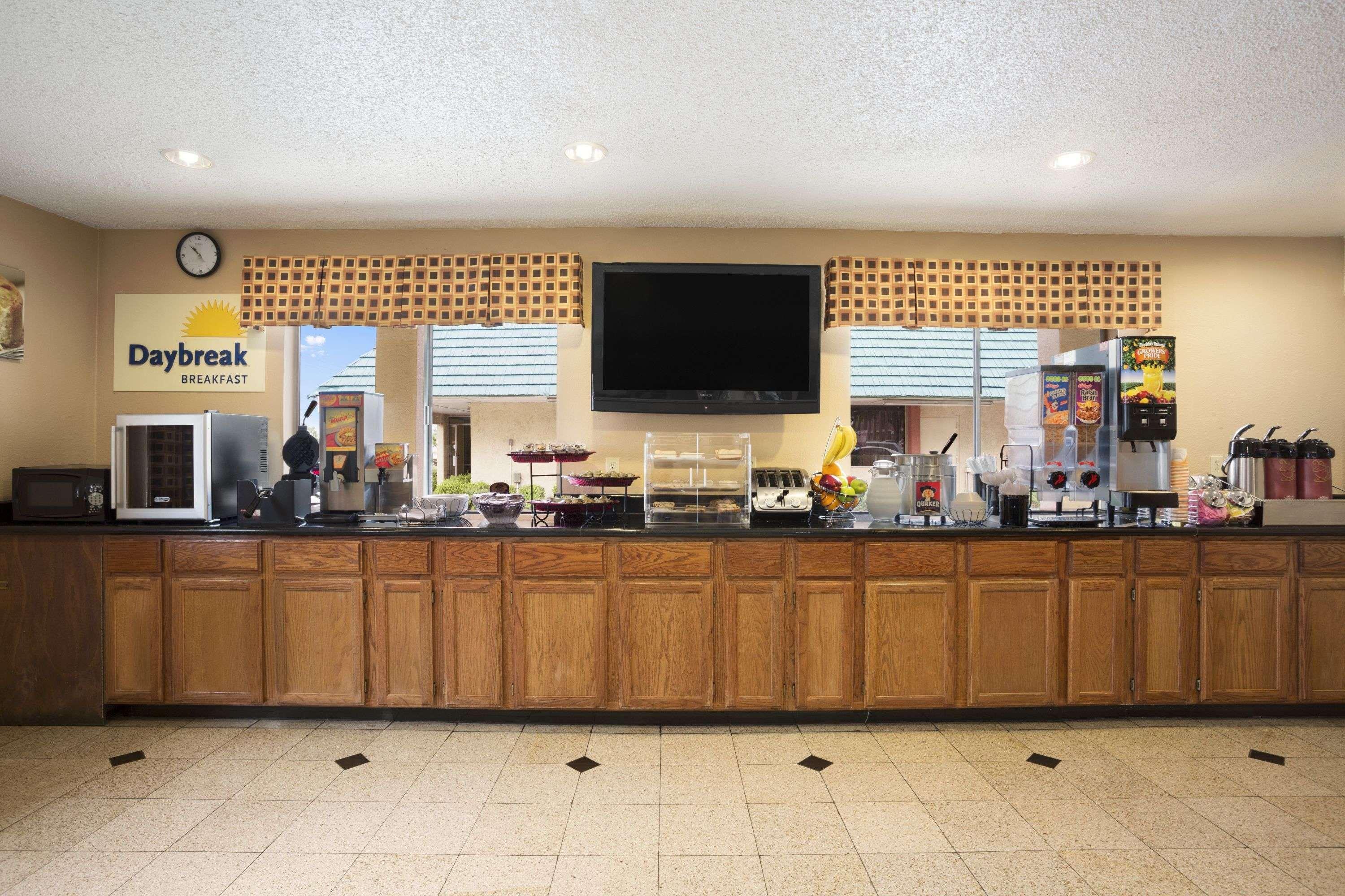 Days Inn By Wyndham Dallas אירווינג מראה חיצוני תמונה